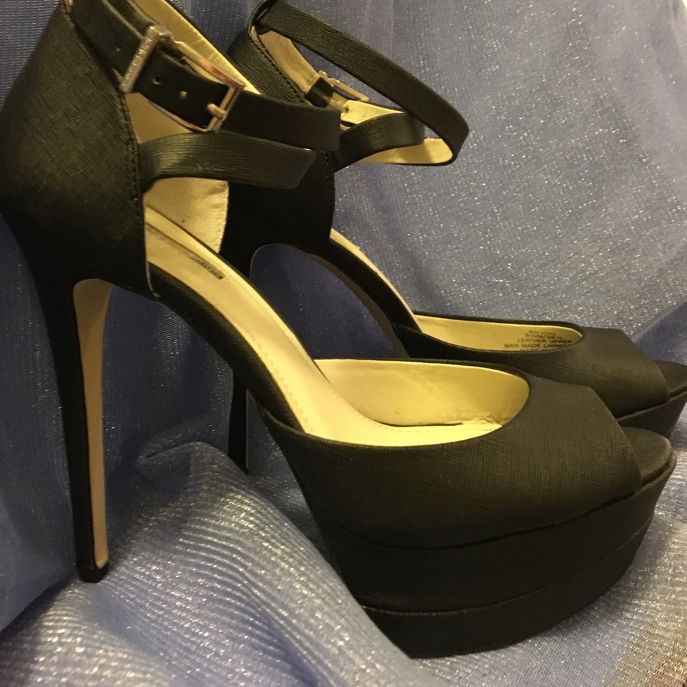 BCBGeneration black leather platform 5 1/2 heels